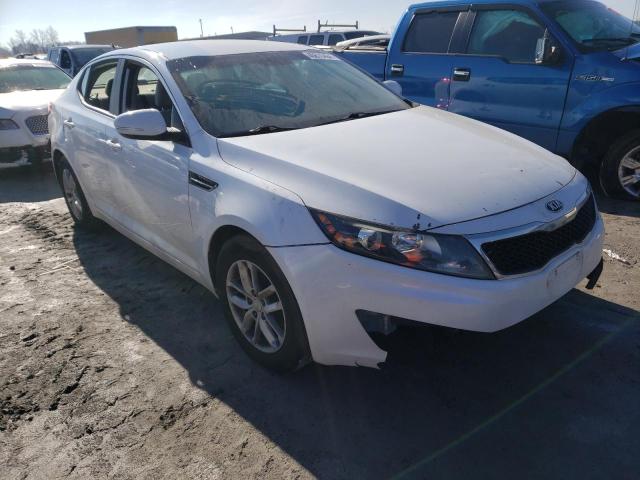 5XXGM4A76DG181261 - 2013 KIA OPTIMA LX WHITE photo 4