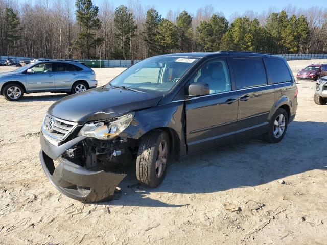 2011 VOLKSWAGEN ROUTAN SEL, 