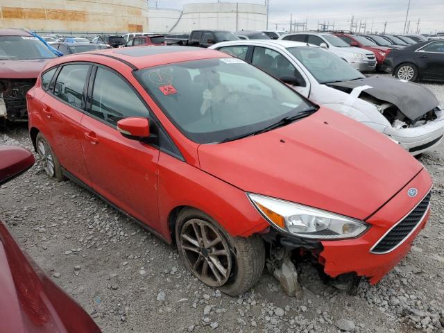 1FADP3K26GL204233 - 2016 FORD FOCUS SE RED photo 4
