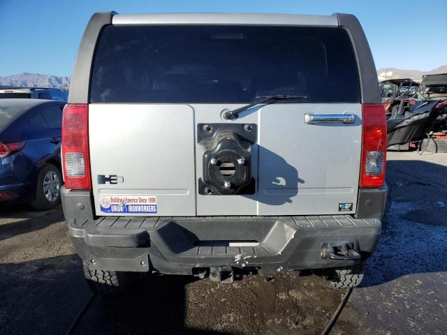 5GTMNJEE2A8140401 - 2010 HUMMER H3 LUXURY SILVER photo 6