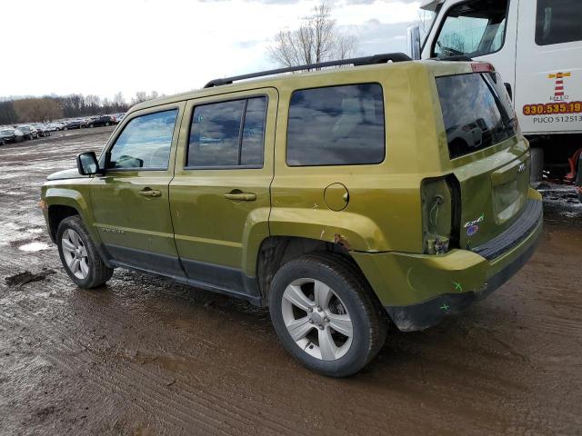 1C4NJRFB5CD604513 - 2012 JEEP PATRIOT LATITUDE GREEN photo 2