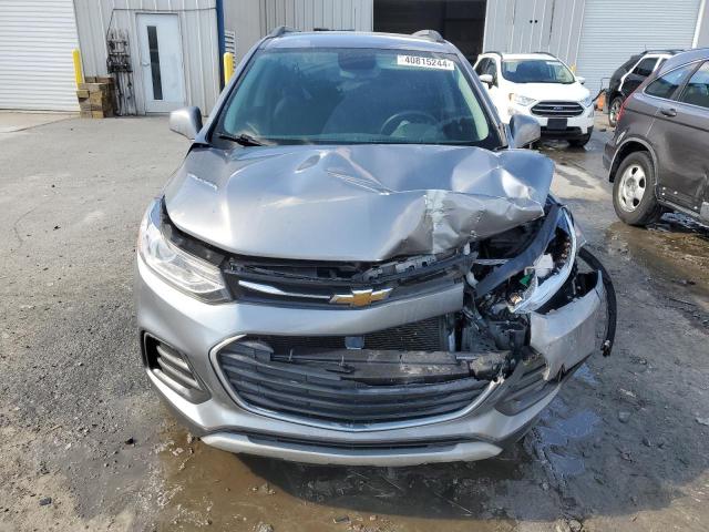 3GNCJLSB2LL281243 - 2020 CHEVROLET TRAX 1LT GRAY photo 5