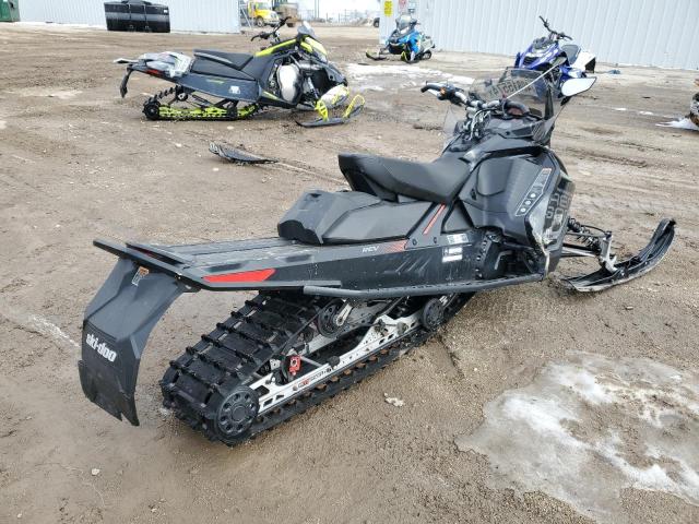 2BPSUWHJ0HV000165 - 2017 SKI DOO RENEGADE BLACK photo 4