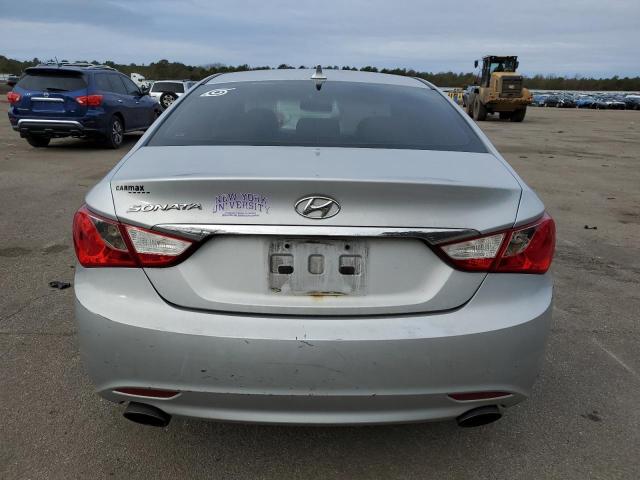 5NPEC4AC8BH178905 - 2011 HYUNDAI SONATA SE SILVER photo 6