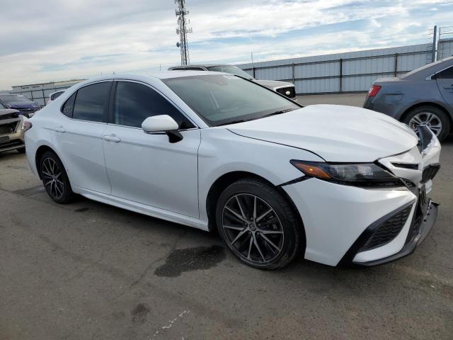 4T1G11AK5PU100188 - 2023 TOYOTA CAMRY SE NIGHT SHADE WHITE photo 4
