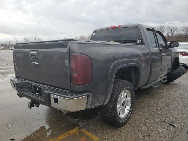 1GCSKSE37AZ130484 - 2010 CHEVROLET SILVERADO K1500 LT GRAY photo 3