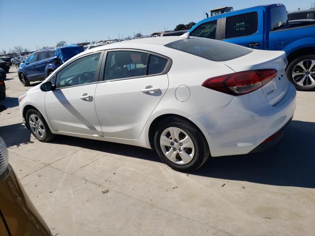 3KPFK4A72JE202516 - 2018 KIA FORTE LX WHITE photo 2