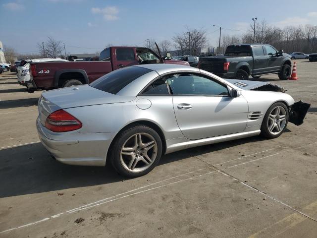 WDBSK71F17F132432 - 2007 MERCEDES-BENZ SL 550 SILVER photo 3