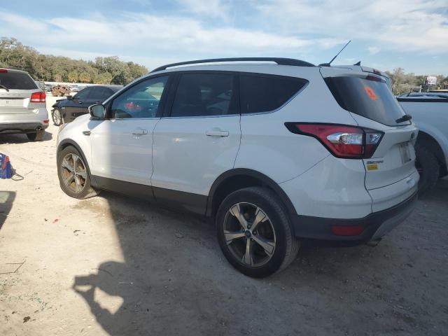 1FMCU0GD3HUD65587 - 2017 FORD ESCAPE SE WHITE photo 2