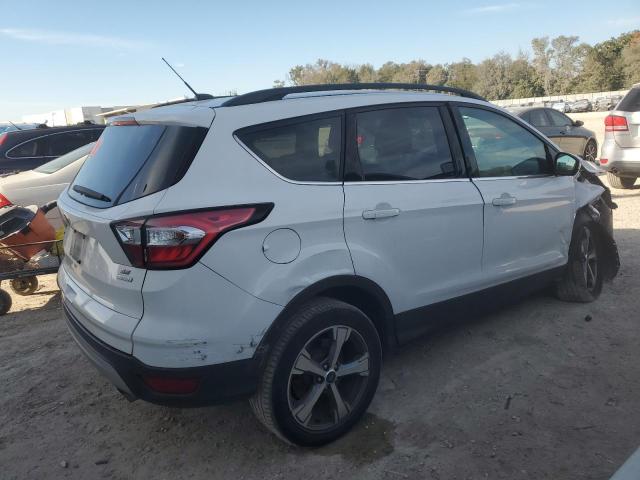 1FMCU0GD3HUD65587 - 2017 FORD ESCAPE SE WHITE photo 3