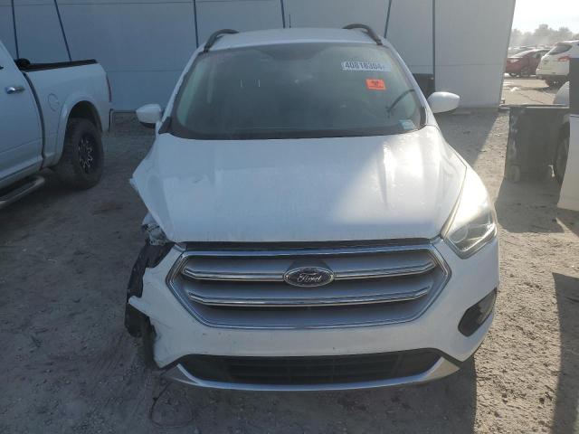 1FMCU0GD3HUD65587 - 2017 FORD ESCAPE SE WHITE photo 5