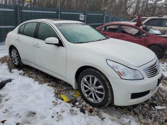 JNKBV61F88M254915 - 2008 INFINITI G35 WHITE photo 4