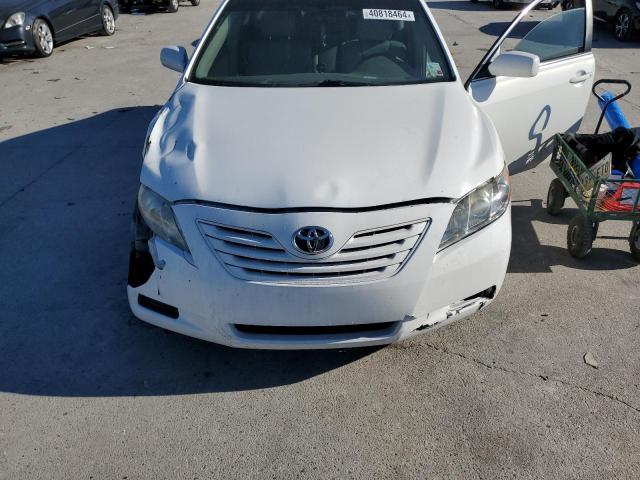 JTNBE46K973057960 - 2007 TOYOTA CAMRY CE WHITE photo 11