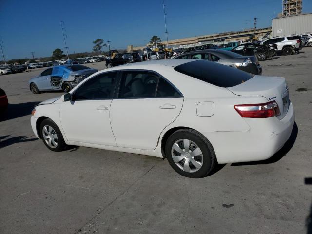 JTNBE46K973057960 - 2007 TOYOTA CAMRY CE WHITE photo 2