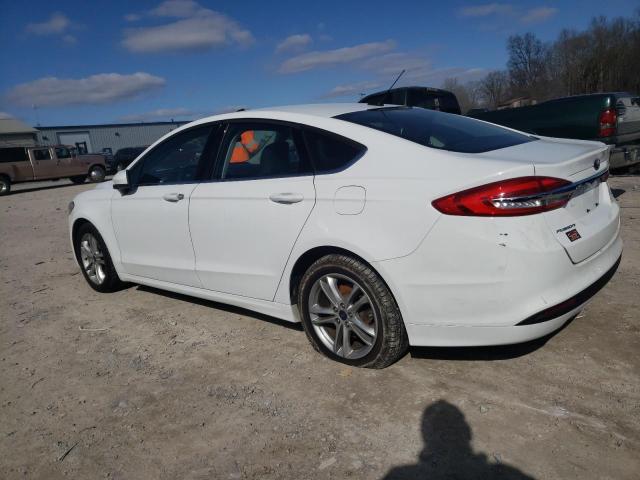 3FA6P0H79JR159565 - 2018 FORD FUSION SE WHITE photo 2