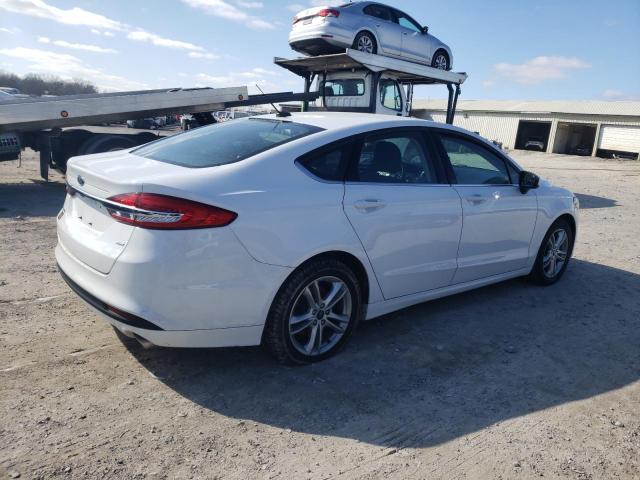 3FA6P0H79JR159565 - 2018 FORD FUSION SE WHITE photo 3