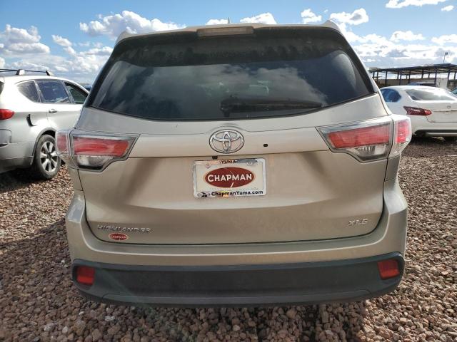 5TDKKRFH4GS153203 - 2016 TOYOTA HIGHLANDER XLE BEIGE photo 6
