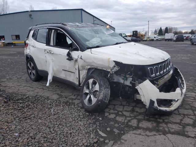 3C4NJDBB1JT307710 - 2018 JEEP COMPASS LATITUDE WHITE photo 4