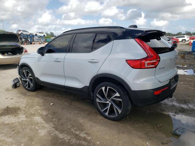 YV4162UM5M2417925 - 2021 VOLVO XC40 T5 R-DESIGN WHITE photo 2