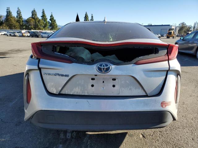 JTDKARFP5H3000746 - 2017 TOYOTA PRIUS PRIM Silber Foto 6