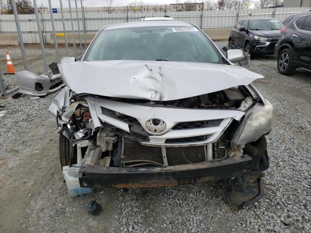 5YFBU4EE5DP151100 - 2013 TOYOTA COROLLA BASE SILVER photo 5