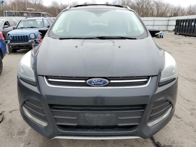 1FMCU9JX3EUA56589 - 2014 FORD ESCAPE TITANIUM BLACK photo 5