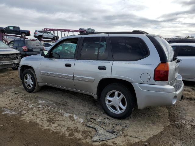 1GKDT13S052204843 - 2005 GMC ENVOY SILVER photo 2