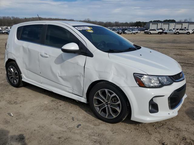 1G1JD6SH5J4100712 - 2018 CHEVROLET SONIC LT WHITE photo 4