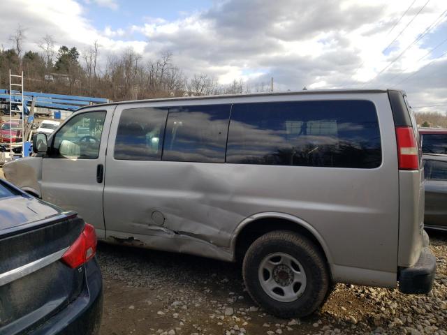 1GNFH15Z771215340 - 2007 CHEVROLET EXPRESS G1 SILVER photo 2