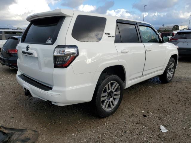 JTESU5JR8N6021377 - 2022 TOYOTA 4RUNNER SR5 PREMIUM WHITE photo 3