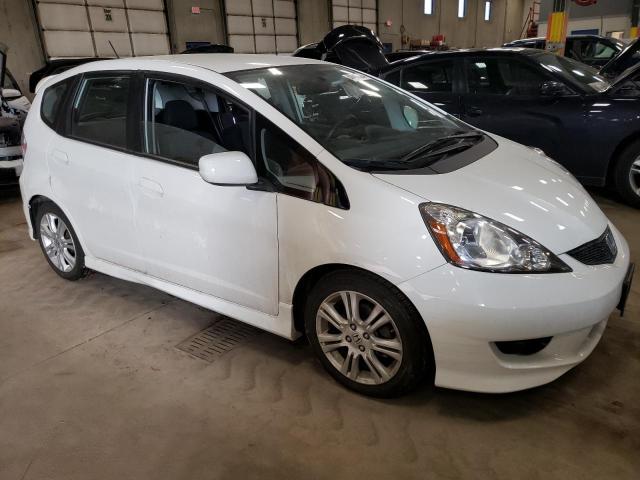 JHMGE88499S026893 - 2009 HONDA FIT SPORT WHITE photo 4