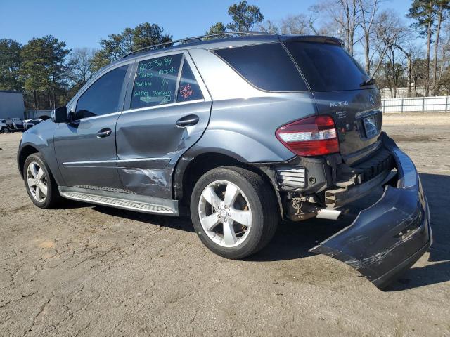 4JGBB8GBXBA668020 - 2011 MERCEDES-BENZ ML 350 4MATIC GRAY photo 2