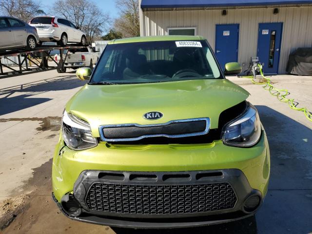 KNDJN2A23G7832855 - 2016 KIA SOUL GREEN photo 5