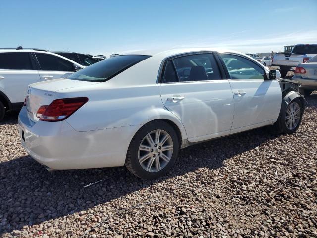 4T1BK36B85U001843 - 2005 TOYOTA AVALON XL WHITE photo 3