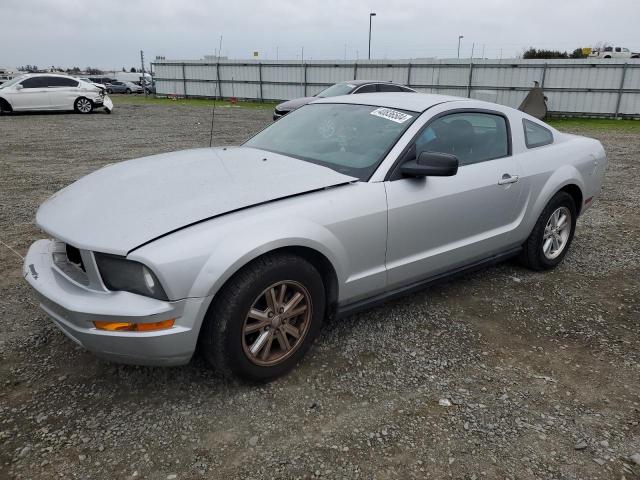 1ZVHT80N685111653 - 2008 FORD MUSTANG SILVER photo 1