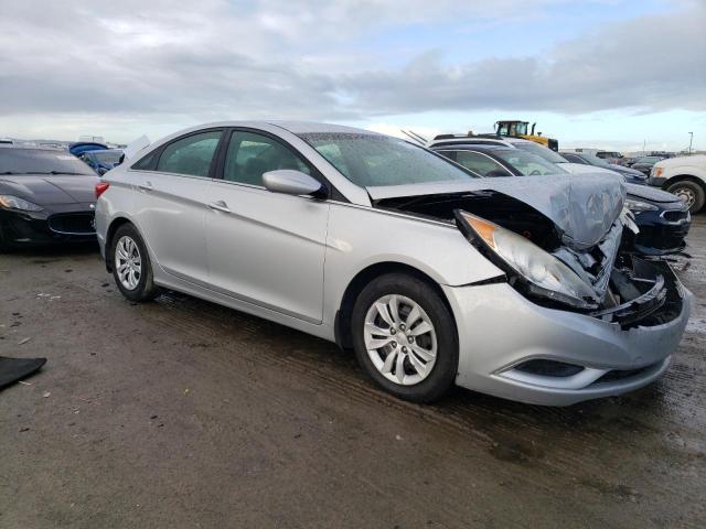 5NPEB4AC5DH589684 - 2013 HYUNDAI SONATA GLS SILVER photo 4