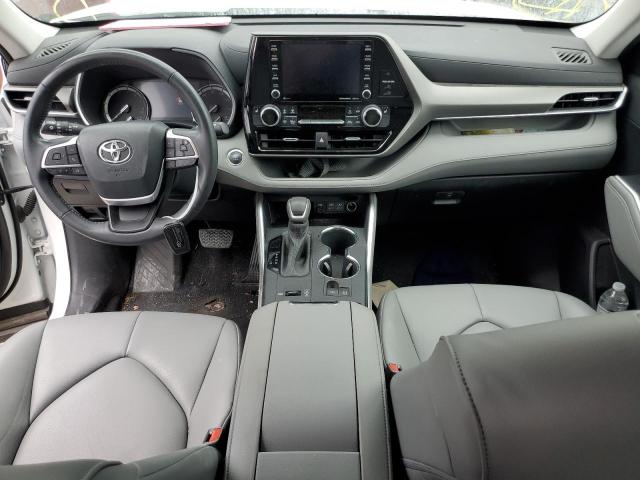 5TDGZRAH5NS094572 - 2022 TOYOTA HIGHLANDER XLE WHITE photo 8