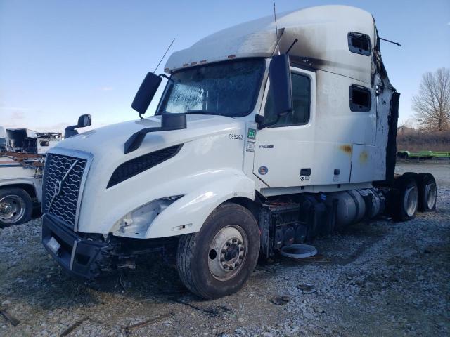 4V4NC9EH5PN330007 - 2023 VOLVO VN VNL WHITE photo 2