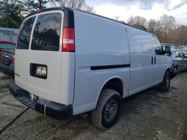 1GCWGAFGXK1179709 - 2019 CHEVROLET EXPRESS G2 WHITE photo 3