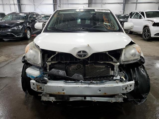 JTKKUPB47E1041192 - 2014 TOYOTA SCION XD WHITE photo 5