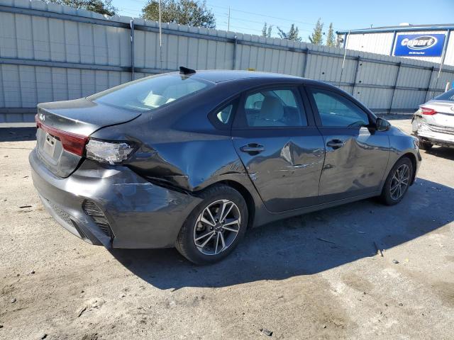 3KPF24AD2NE430060 - 2022 KIA FORTE FE GRAY photo 3