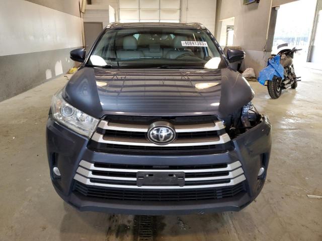 5TDJZRFHXJS496581 - 2018 TOYOTA HIGHLANDER SE BLUE photo 5