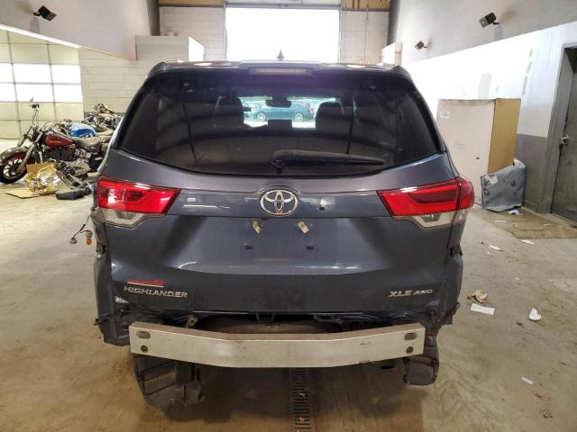 5TDJZRFHXJS496581 - 2018 TOYOTA HIGHLANDER SE BLUE photo 6