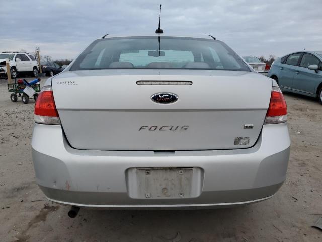 1FAHP3FN5AW298374 - 2010 FORD FOCUS SE SILVER photo 6