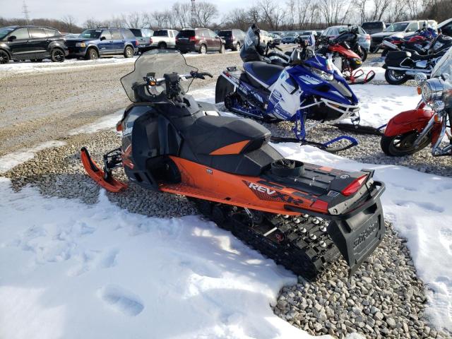 2BPSMMFA0FV000235 - 2015 SKI DOO RENEGADE ORANGE photo 3