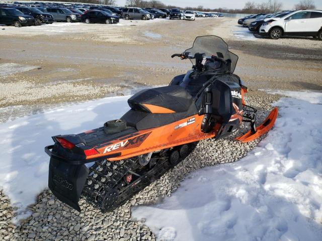 2BPSMMFA0FV000235 - 2015 SKI DOO RENEGADE ORANGE photo 4