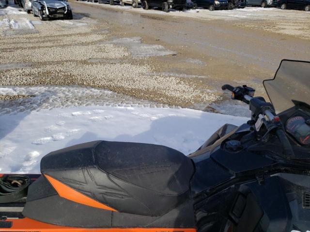 2BPSMMFA0FV000235 - 2015 SKI DOO RENEGADE ORANGE photo 5