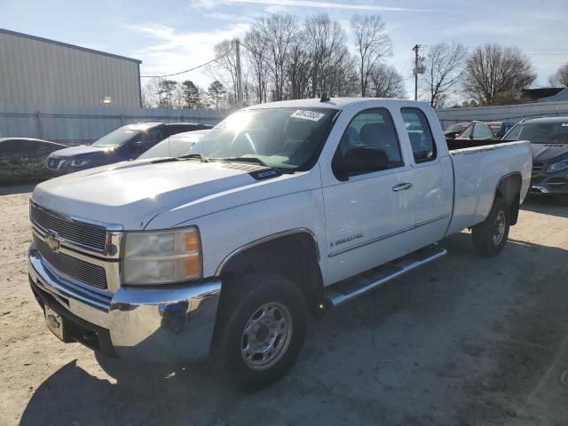 1GCHC29K27E517386 - 2007 CHEVROLET SILVERADO C2500 HEAVY DUTY WHITE photo 1