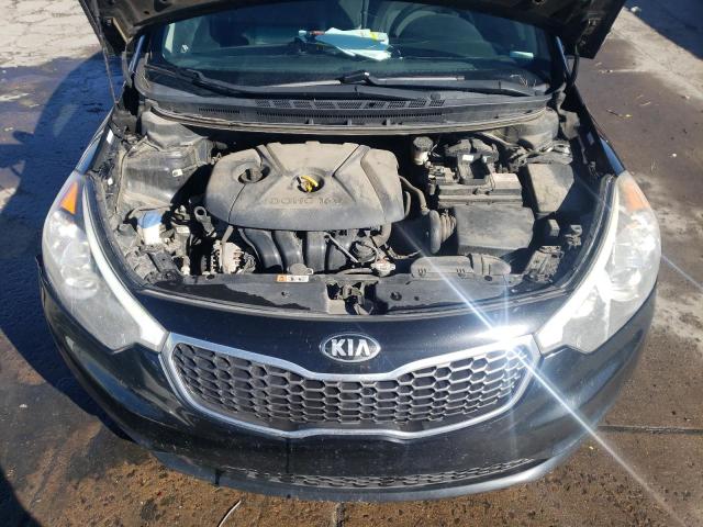 KNAFX4A61G5521609 - 2016 KIA FORTE LX BLACK photo 11