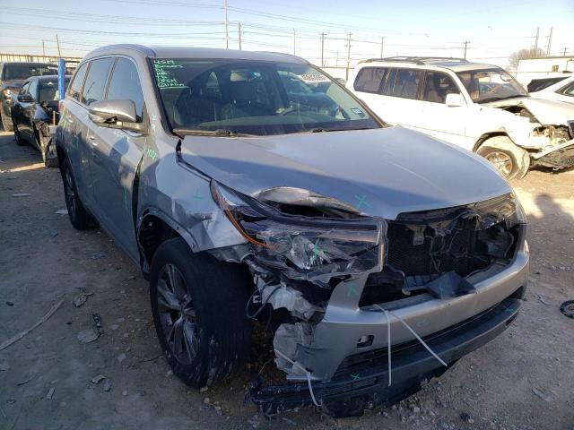 5TDKKRFH5FS099201 - 2015 TOYOTA HIGHLANDER XLE 银色 照片 4